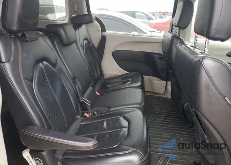 2018 Chrysler Pacifica Touring L z USA, uszkodzony, nr VIN 2C4RC1BG8JR235350